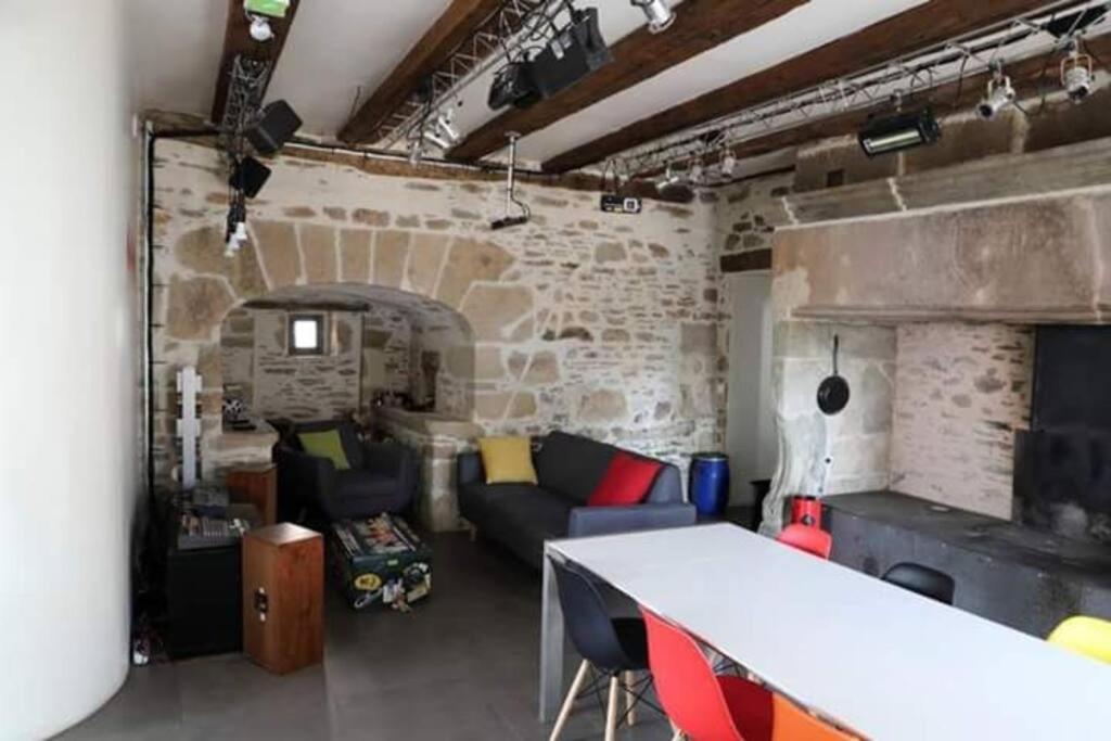 Maison Sur Les Hauteurs De Brive-La-Gaillarde Dampniat Bagian luar foto