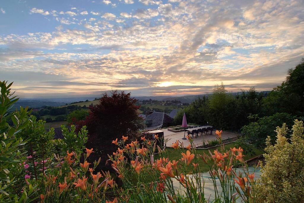 Maison Sur Les Hauteurs De Brive-La-Gaillarde Dampniat Bagian luar foto